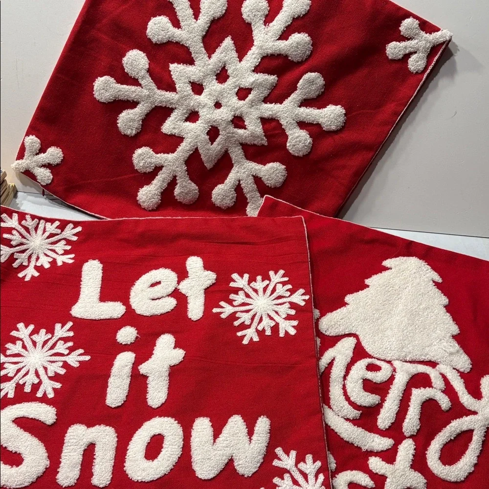 3 SAFAVIEH Boucle Snowflake Let it Snow 18 x18 Red Festive Holiday Pillow Covers